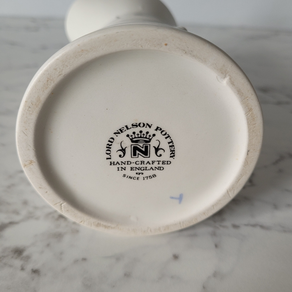 Pitcher Handcrafted in England - Picture 6 of 10